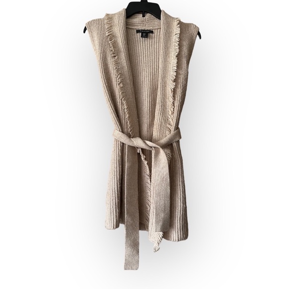 Tahari Beige Knit Vest - Picture 1 of 7